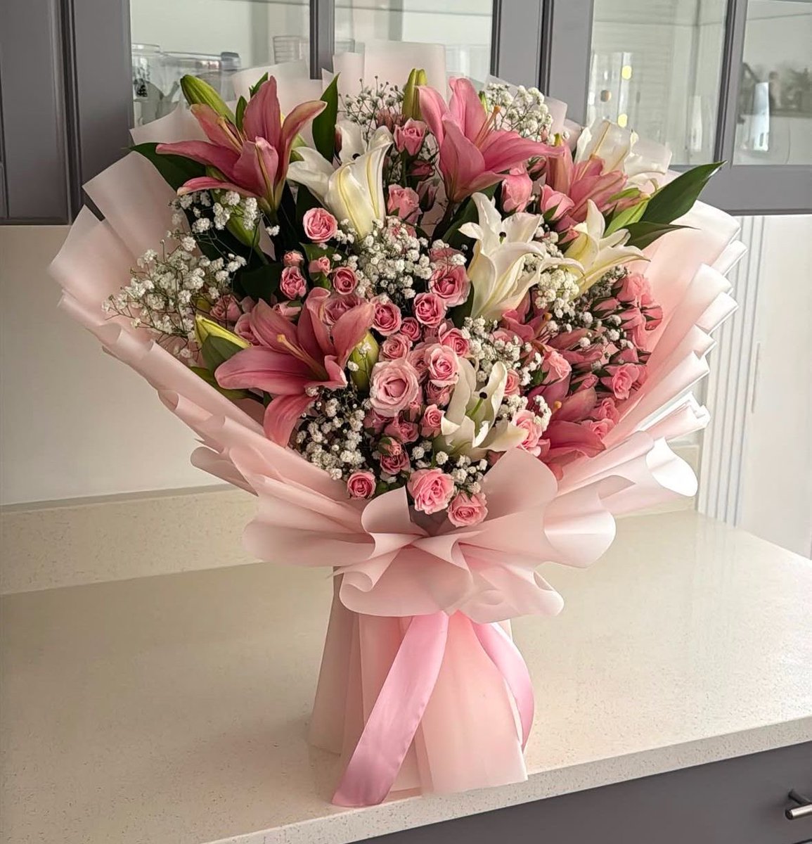 ᅠᅠ

ᅠ
She left these for <a href="/lunethemoon/">‍‍ ‍ ‍ ‍* ‍‍ 𝓵𝐮̲𝐧̲𝐚̲</a> on the practice room table. Of course, Nevaeh left a note thanking her. 
ᅠᅠ

ᅠ