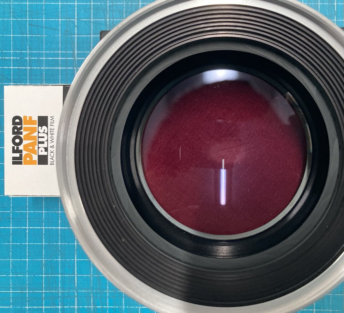 ETERNAL_LAB's tweet photo. デカっ！お久しぶりの登場、良いレンズ。#ポートレート　#kodak #portraitlens #エターナルラボ https://t.co/c0s0UO3OOc