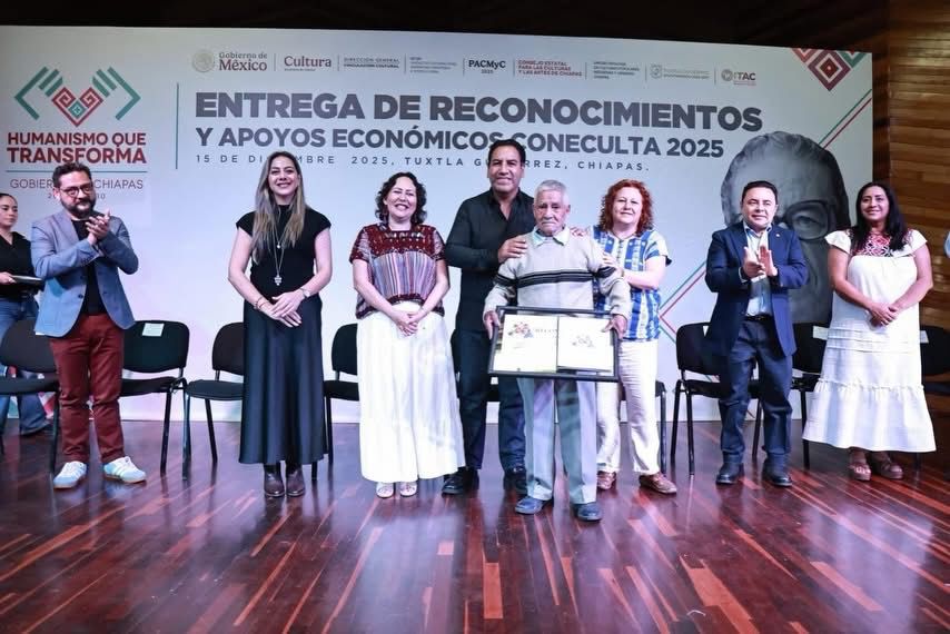 Eduardo Ramírez encabeza entrega de reconocimientos y apoyos económicos Coneculta 2025

libertadenchiapas.mx/2025/12/15/edu…
