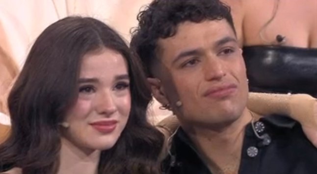 OteandoAndo25's tweet image. Tinho mencionando a Cris en su video 
Cris mencionando a Tinho en su video
Juntos viendo el cierre de la academia 

MIS MELLIZOS DE MILLONES 😭 #OTGalaFinal