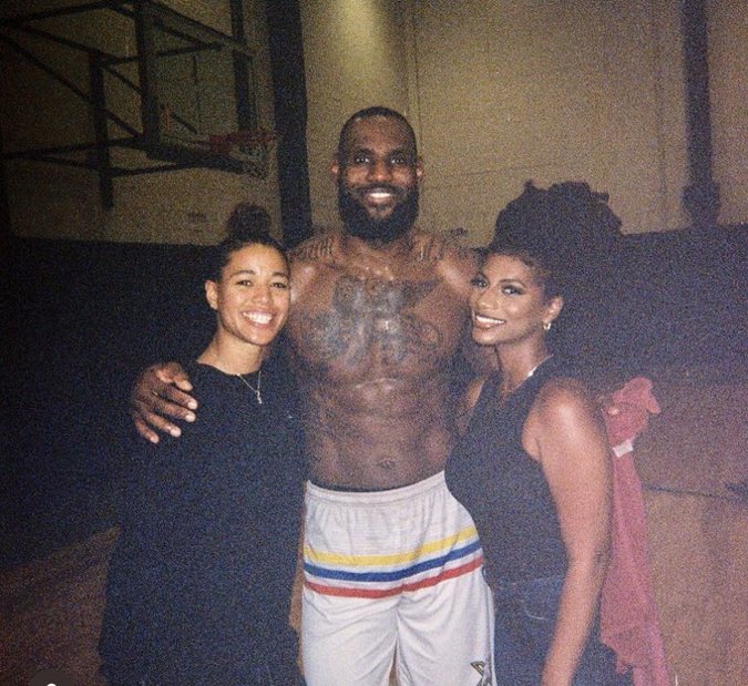 LeBron posted up with Taylor Rooks 👀🔥