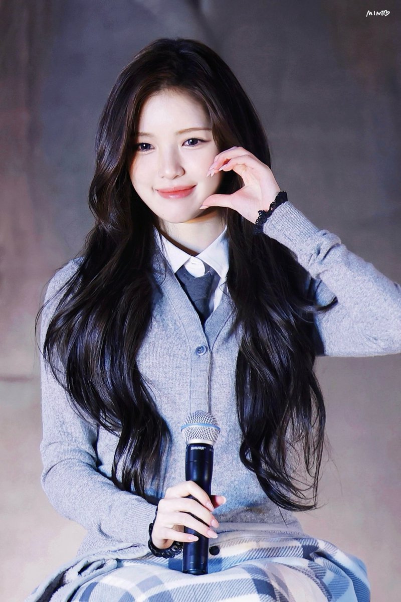 mintoreo0's tweet photo. 251215

#유하 #YUHA 
#하츠투하츠 #Hearts2Hearts #H2H https://t.co/vQvENeOiT6