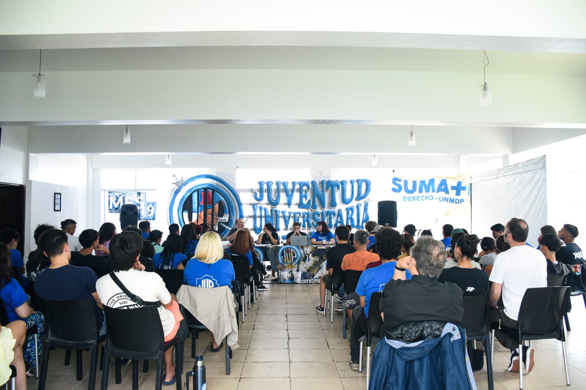 LO MAS IMPORTANTE QUE TENEMOS ES LA ORGANIZACION 👣

Como nadie se salva solo, como la organización es lo que nos salva y como estamos un poquito locos, decidimos cerrar el año como nos lo merecíamos: Fraternizando, formándonos, construyendo puentes y unidad.