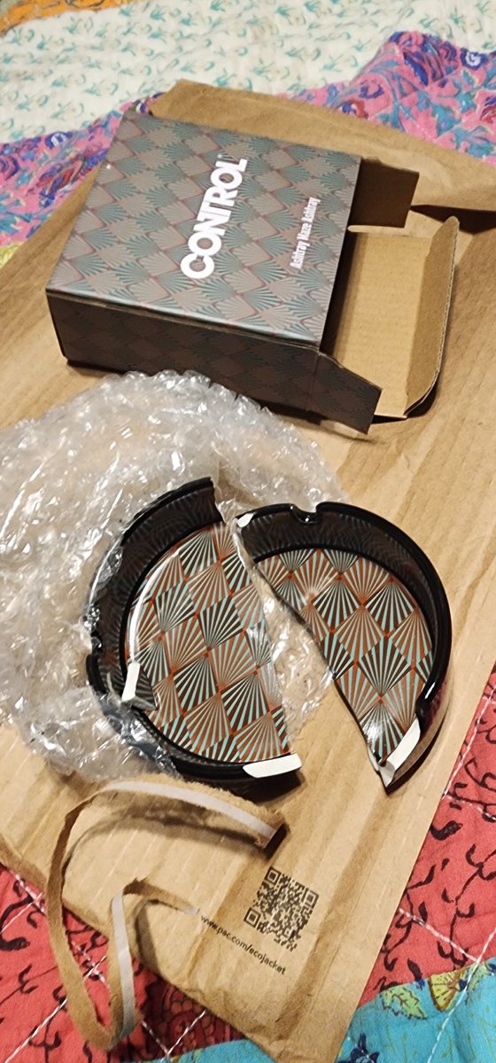 billyjharris's tweet photo. Cool!  @iam8bit sent me my Control ashtray that I pre-ordered a while ago wrapped in one layer of bubble wrap in a paper envelope.  What a surprise it's completely broken!  And their customer support.  Basically said not our problem thanks!  Great buying experience! #sarcasm https://t.co/rVuv5woQZG