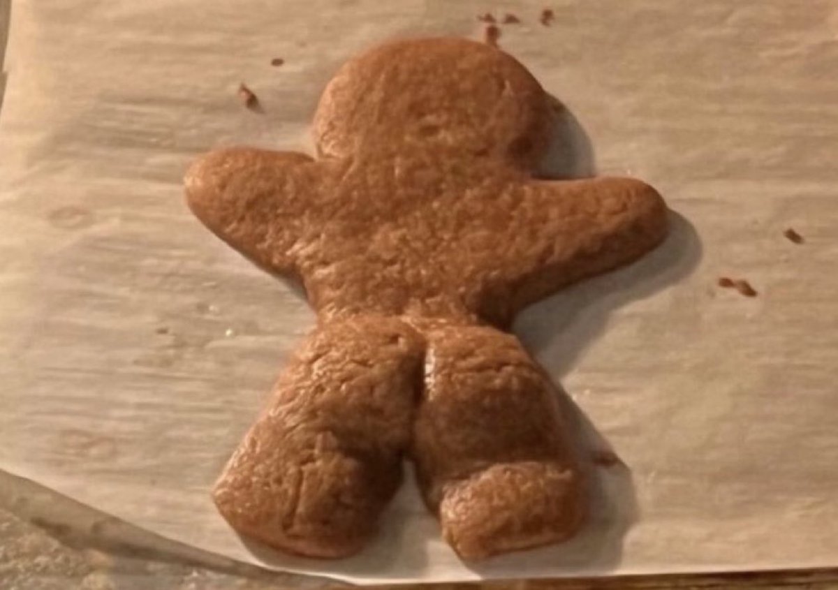 subi na moto é calça rasgou 🫠 o treino novo dando certo e já me fazendo passar vergonha