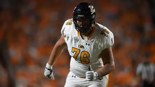 Kent State OT Garrett Masterson plans to enter the portal, his rep <a href="/Cohen_28/">Jeremy Cohen</a> of <a href="/JLSports3/">JL Sports</a> tells <a href="/chris_hummer/">Chris Hummer</a>. 

The 6-foot-6, 315-pound tackle started every game this season and has played 928 career snaps. 

247sports.com/player/garrett…