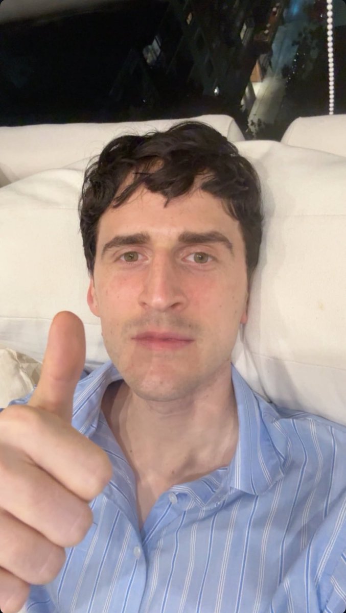 loutadata's tweet image. 📷 | @/louta vía ig