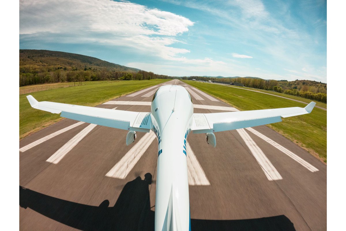takeflightoc's tweet photo. ✈️ Make This the Holiday Season You Finally Start Flying - https://t.co/6uZSFLQ832 https://t.co/FX5yCiygfd