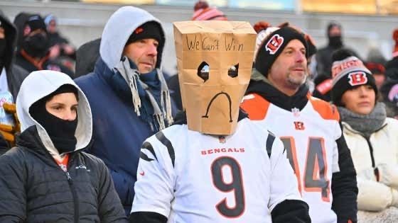 barstoolsports's tweet photo. 'Easily The Worst Franchise In Sports' - We Got Former Bengals Now Telling The World About How Much The Organization Sucks, Too Cheap To Clean Off Snow From Seats https://t.co/reQdr2Bxlo https://t.co/caQvUBNdtD
