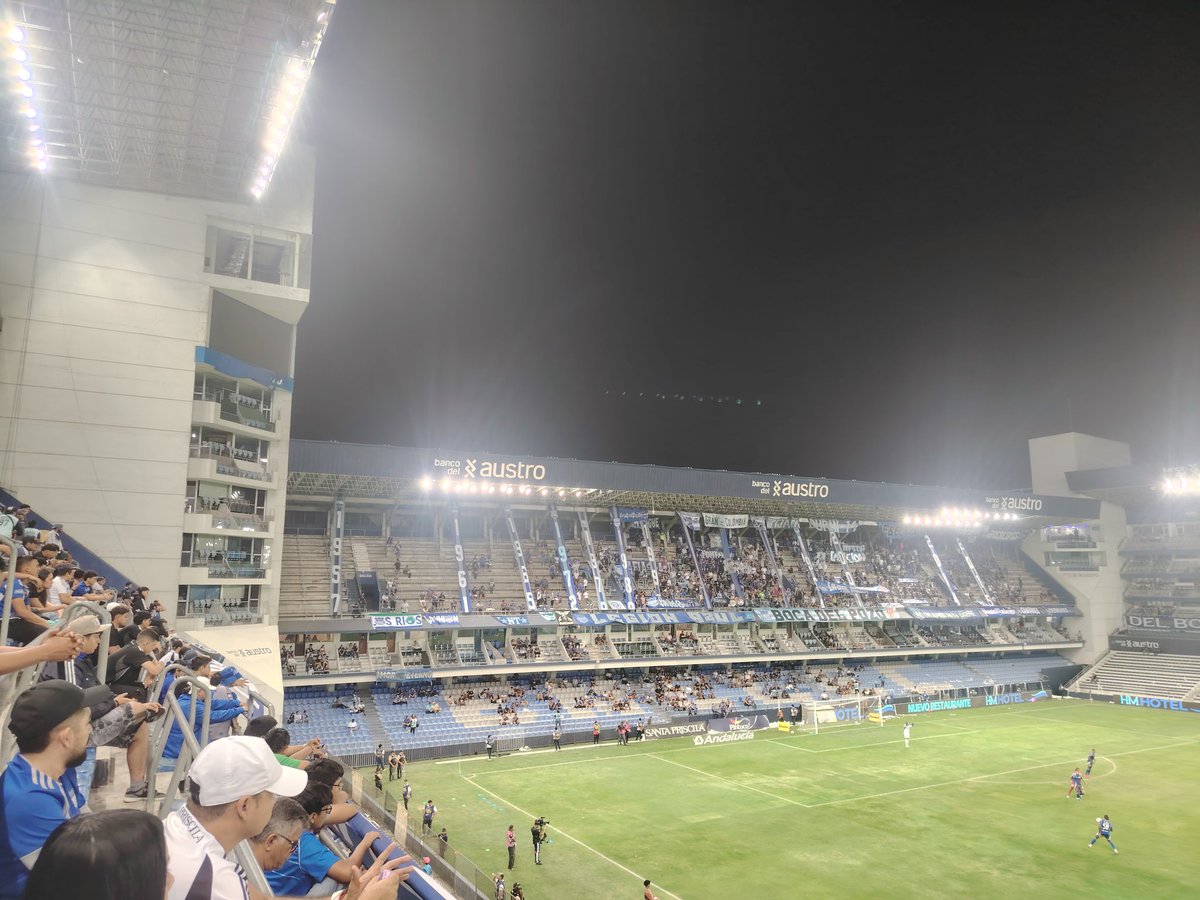 Termolalismo's tweet photo. Si estas aquí mira a tu alrededor, mirale la cara a los demás.

Ellos al igual que tu son verdaderamente fieles a este club. https://t.co/vS5Lz4NdWE