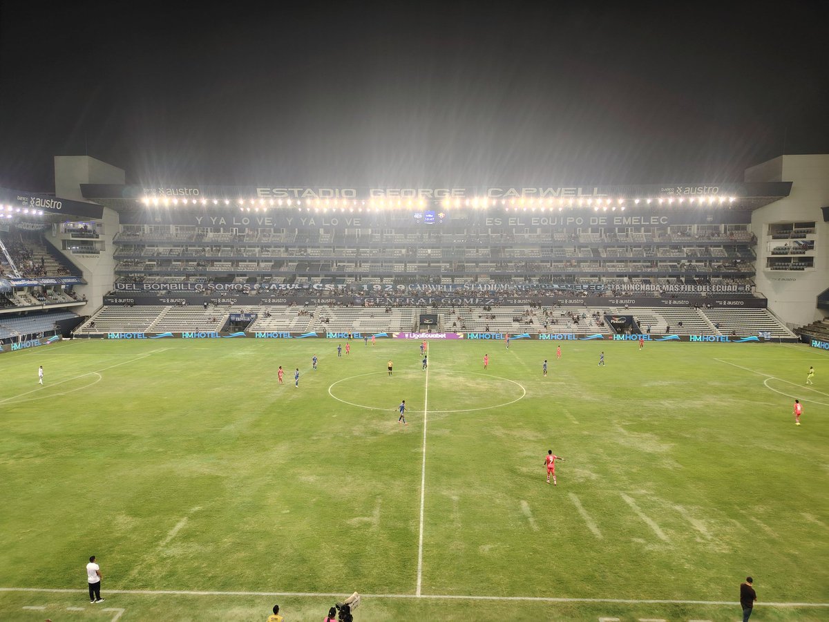 Termolalismo's tweet photo. Si estas aquí mira a tu alrededor, mirale la cara a los demás.

Ellos al igual que tu son verdaderamente fieles a este club. https://t.co/vS5Lz4NdWE