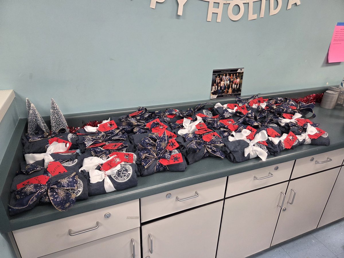 Hall Middle School tweet media