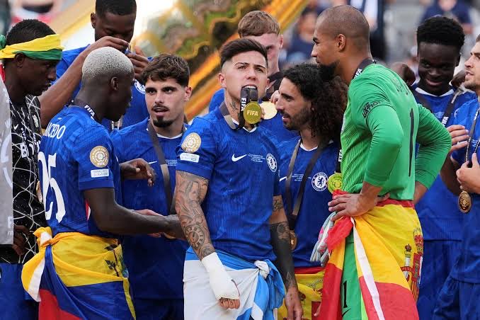 Esnáider ⭐⭐⭐ tweet media