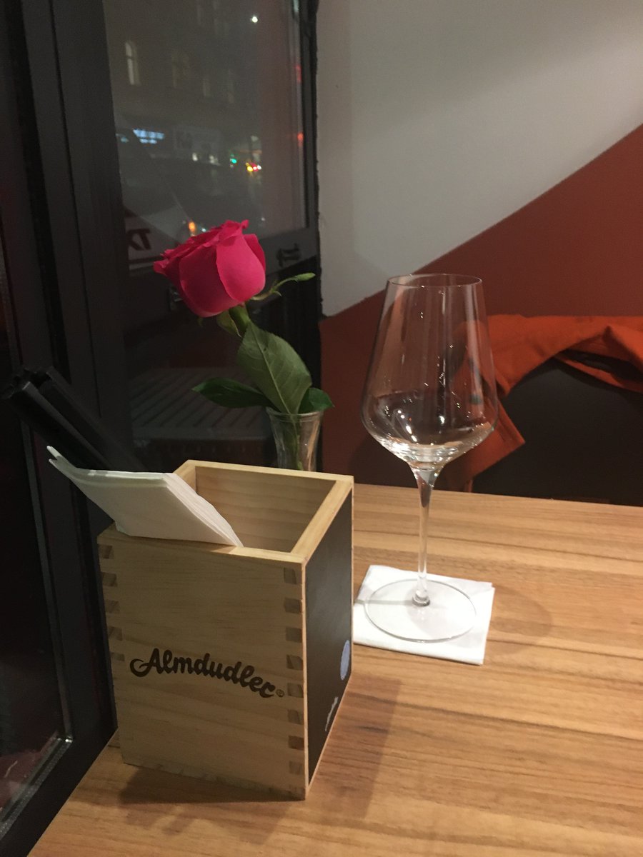 EmmaPeel_Knight's tweet photo. #Gastronomie #Wien #Schmatz
»Chinarestaurant Chili Melody« ist ein neuer #Asiate🇨🇳🧑🍳in 1040 #Wien mit toller Sichuan Cuisine
Wird derzeit hauptsächlich von der #AsiatischenCommunity besucht und ist daher Top!!!!
Plus: ein junges Team werkt dort😉 https://t.co/1tt6zYv9hY