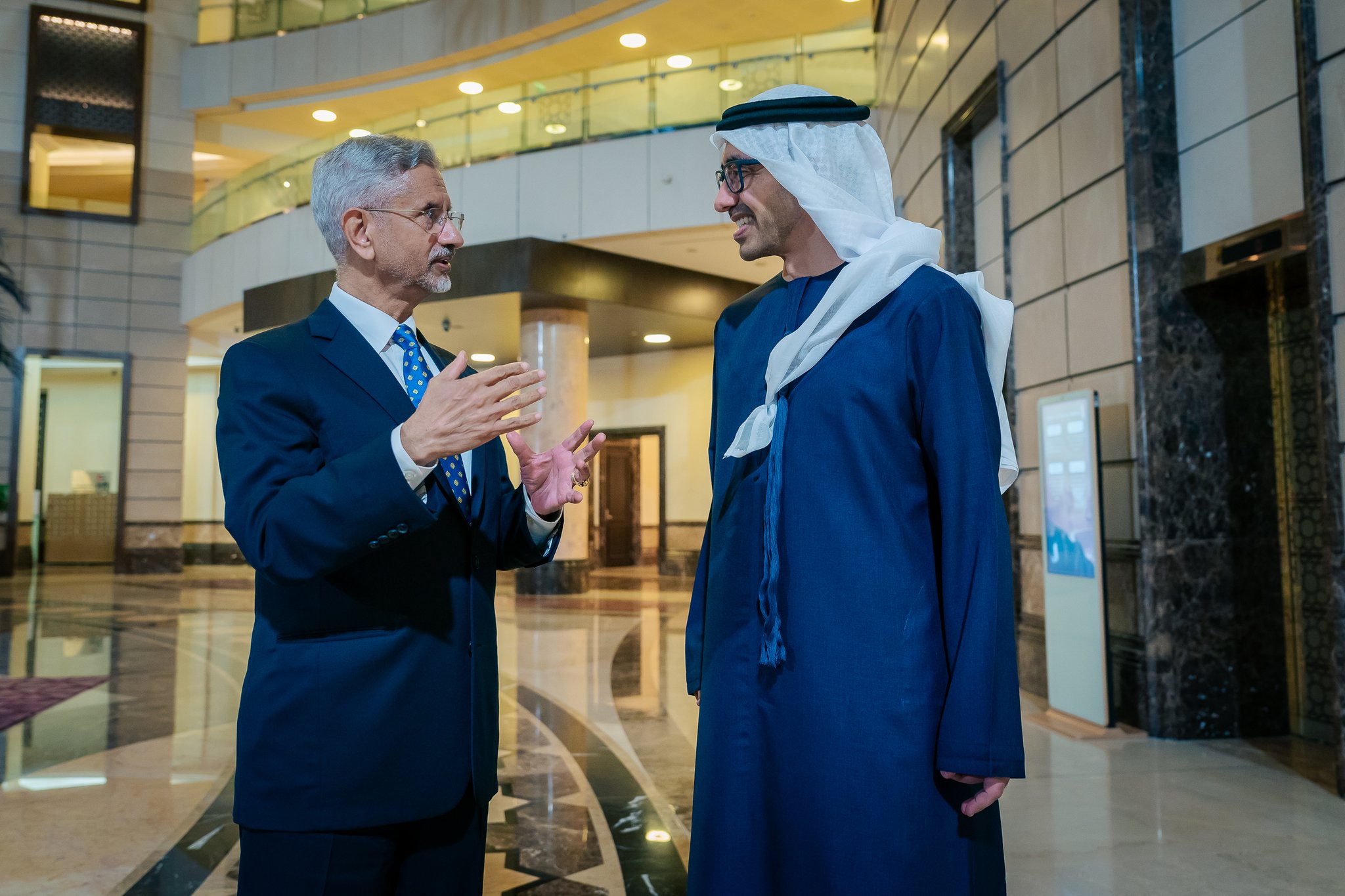 عبدالله بن زايد ووزير الخارجية الهندي يترأسان أعمال اللجنة المشتركة والحوار الاستراتيجي بين البلدين #مركز_الاتحاد_للأخبار 