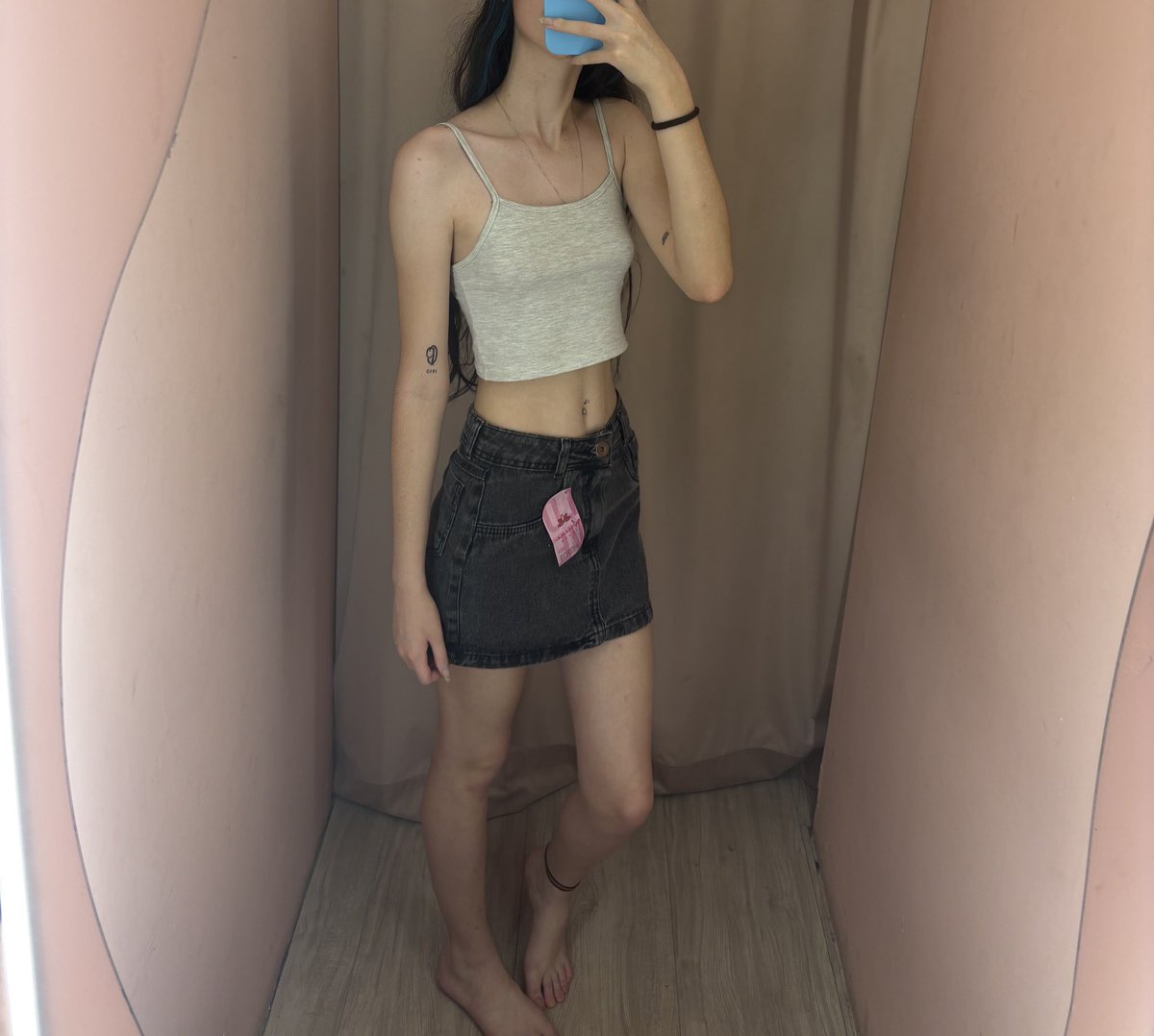 rafefvs's tweet image. odeio  comprar  roupa