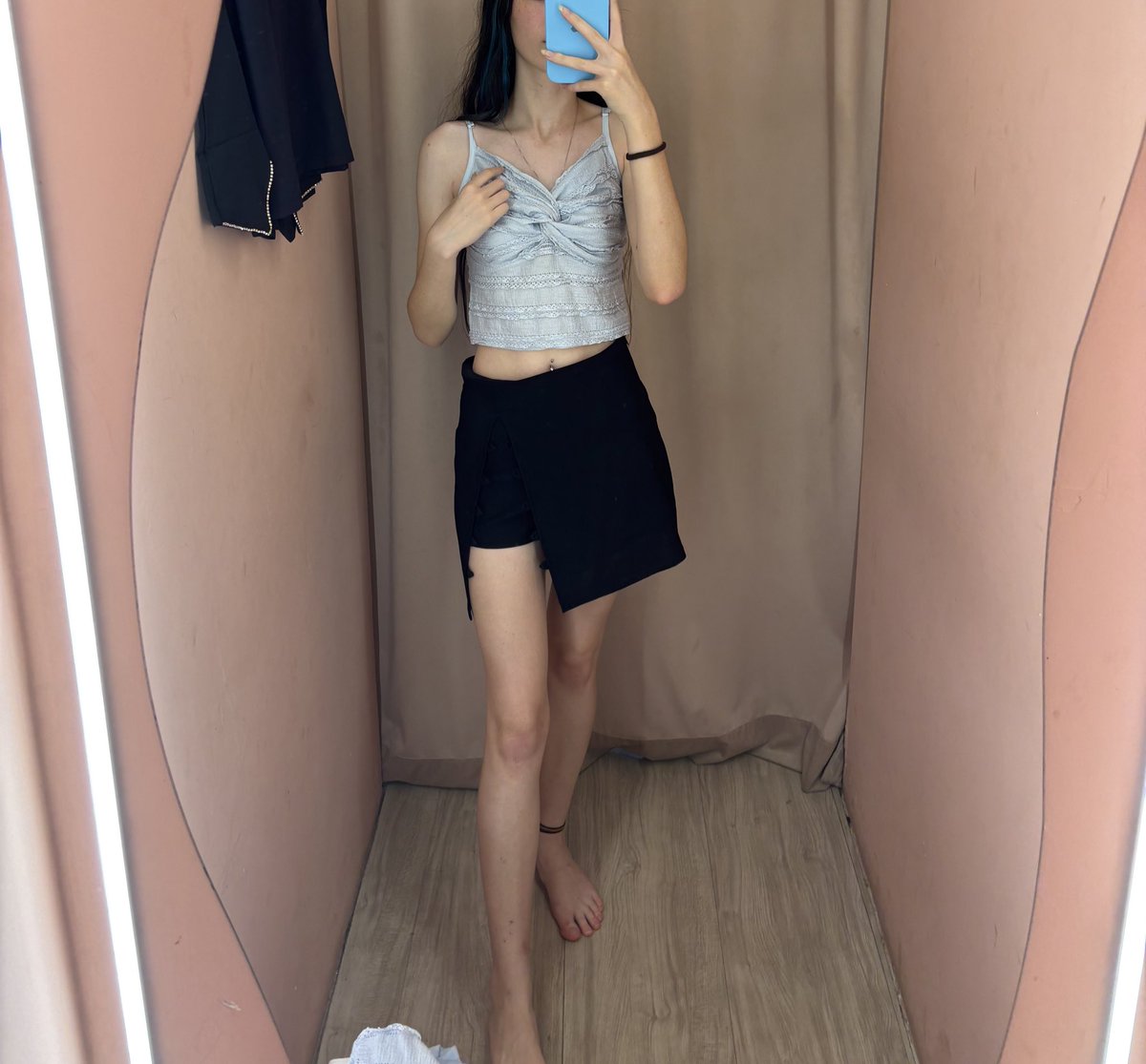 rafefvs's tweet image. odeio  comprar  roupa