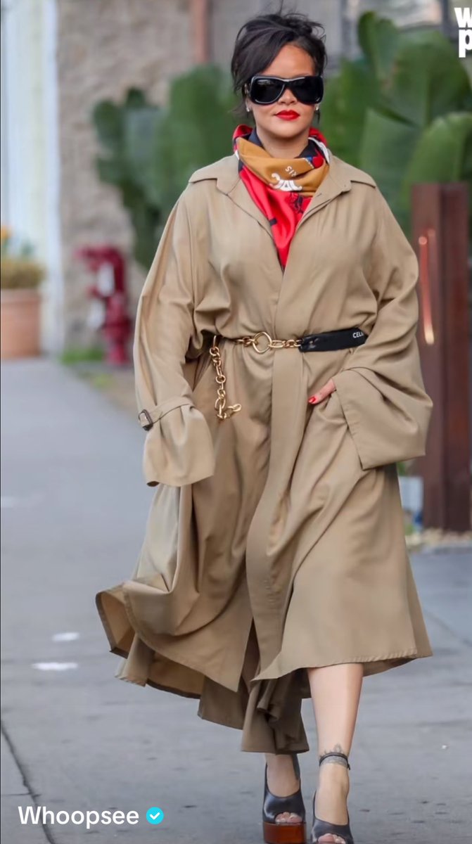 HER every public appearance turns into a style lesson, even when ...