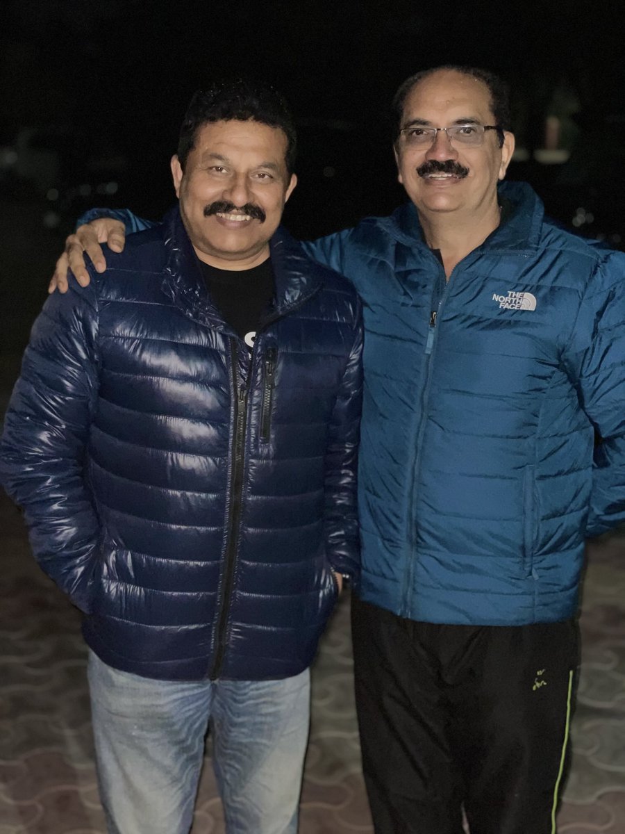 Navdeepbkn's tweet photo. एक शाम,
मिर्ज़ा बीकानेरी के नाम ❤️🌹⁦@mirzabikaneri⁩ https://t.co/lsaBuMwULM