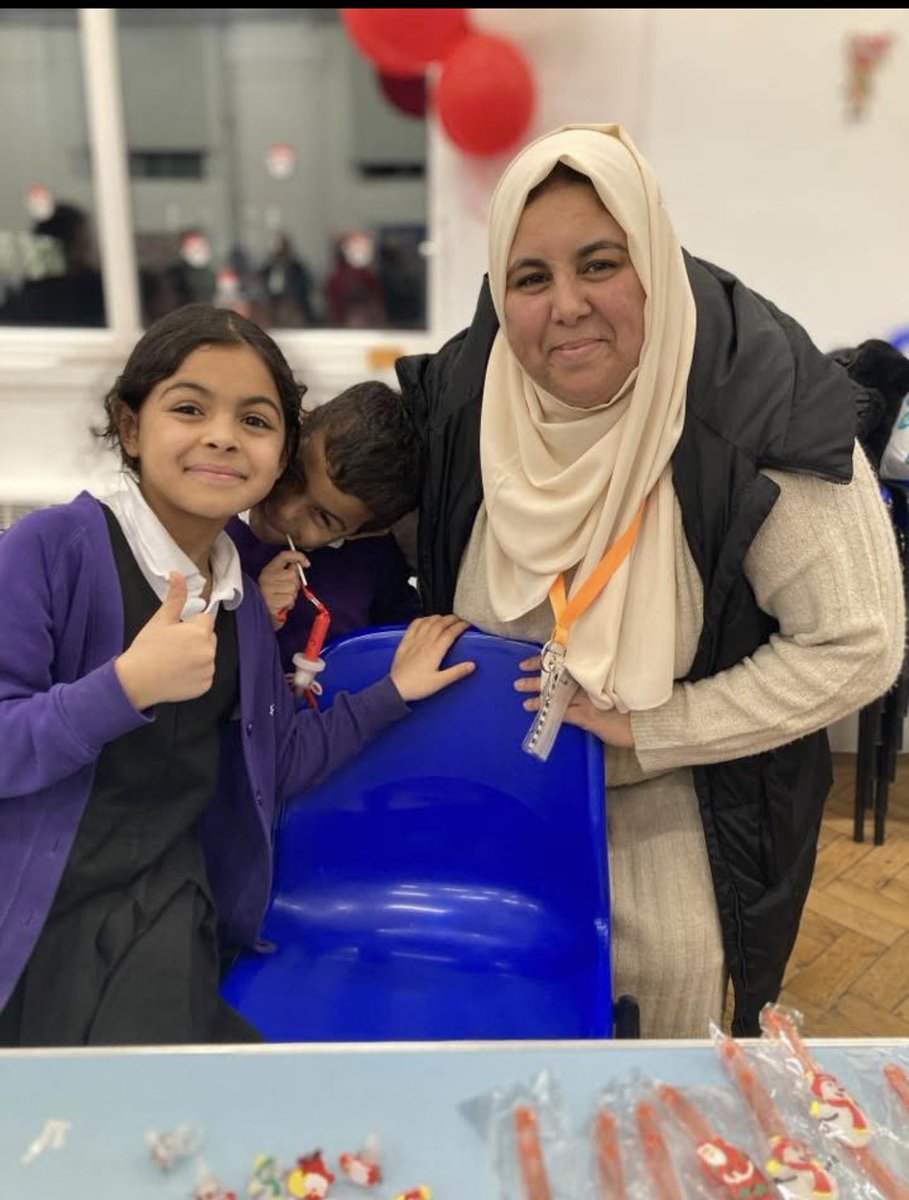 PathwaysEACT's tweet image. An amazing Christmas Fayre. So lovely to be able to open our doors to Longley Community. All stalls and fun led by our wonderfully supportive parents and staff volunteers. #PrideOfLions #TeamPathways #dramaclub #LoveLongley