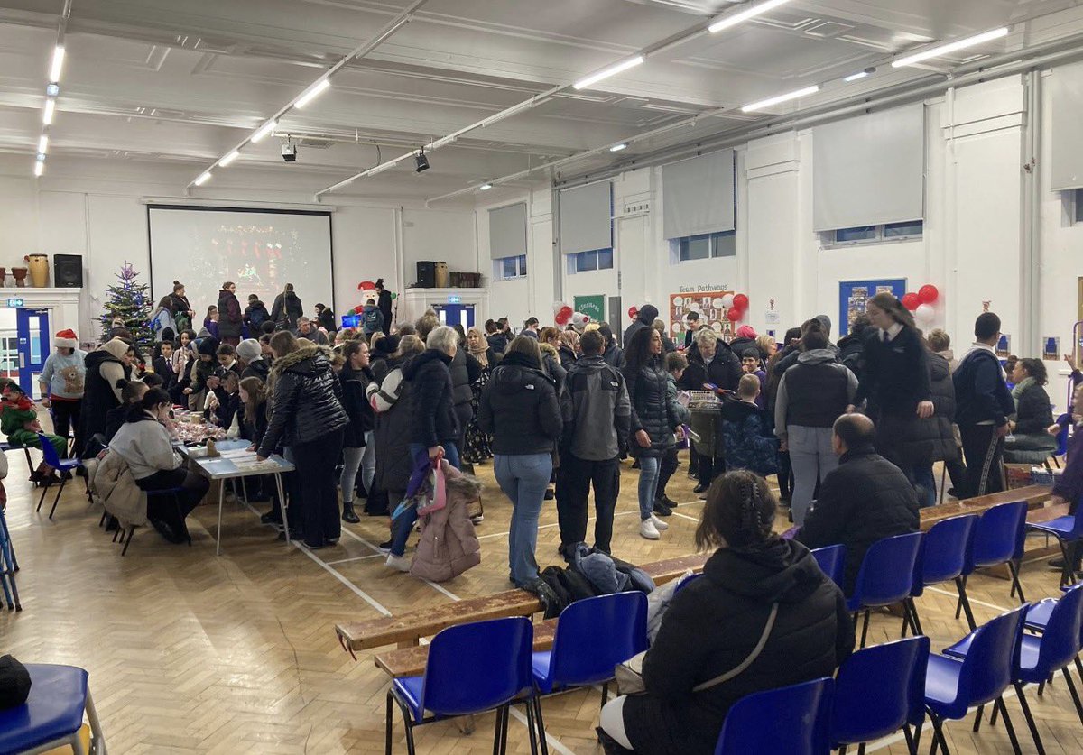 PathwaysEACT's tweet image. An amazing Christmas Fayre. So lovely to be able to open our doors to Longley Community. All stalls and fun led by our wonderfully supportive parents and staff volunteers. #PrideOfLions #TeamPathways #dramaclub #LoveLongley