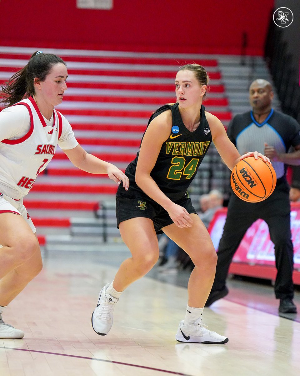 1st_Step_Sport's tweet photo. Jadyn Weltz (Sr. @UVMwbb, Timmins, Ontario) had 10pts 5rebs 9ast 2stls in 29mins in a 63-46 victory over Sacred Heart. #CanBall 🇨🇦 🏀 https://t.co/30h6MKCZk2