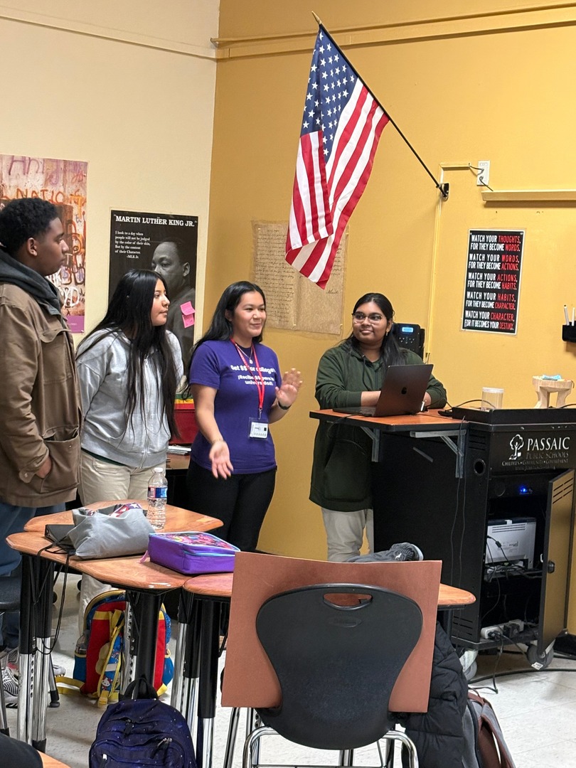 MBootstraps's tweet photo. Thanks PASE counselors teachers, FAFSA Fellow Melissa, College Student Leaders Anyelo and Alison, and High School Fellows, Gabriel, Andrea, Dhruvi, and Alex. 

There's nothing more powerful than when one student helps another #DoTheFAFSA! https://t.co/EYmmNmuH91