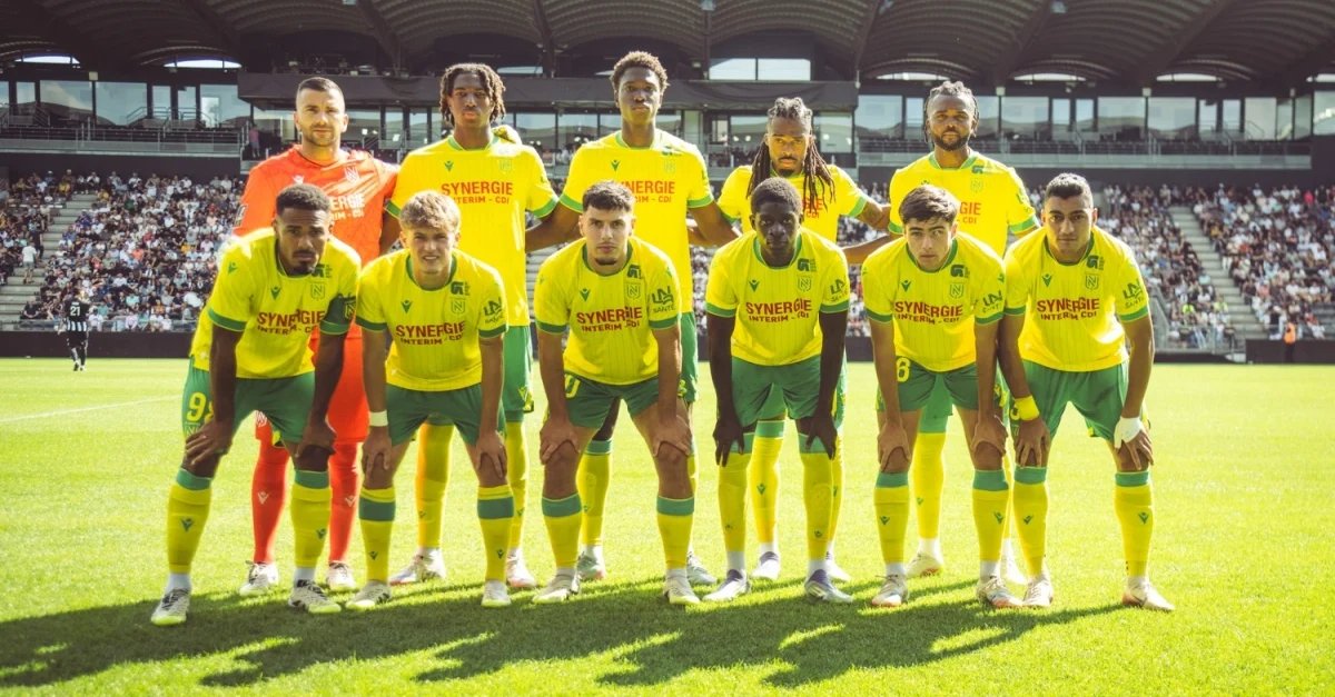 ManuMerceron's tweet image. Plusieurs joueurs de l'effectif souhaitent quitter le #FCNantes dès cet hiver. Dans le même temps, peu de joueurs ciblés sont intéressés par le challenge, la situation du club ne donnant pas vraiment envie.

(🗞️@lequipe)