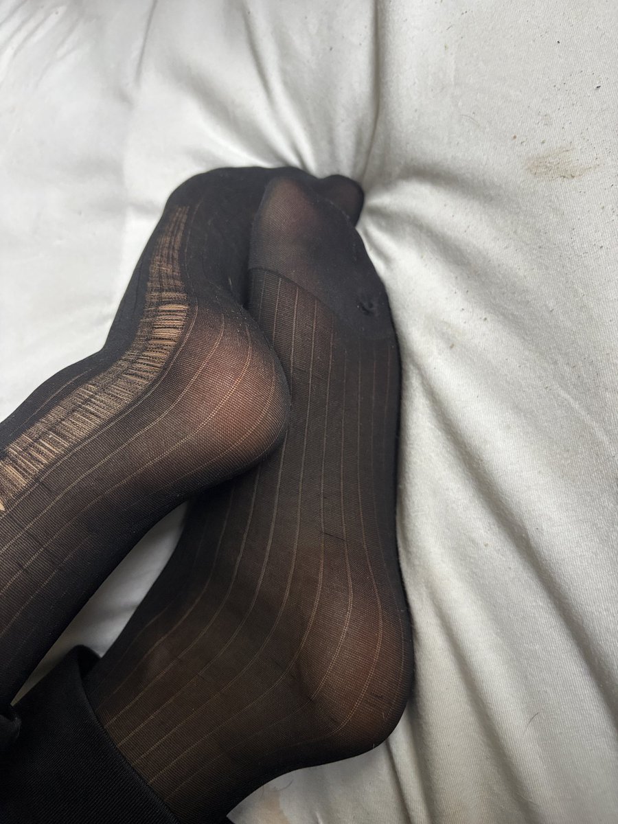 Glück gehabt ! Fangt an mich zu bezahlen oder das war’s mit kostenlosen content #cashmaster #sklave #geldherr #socks #feet #feetfetısh #germanmaster #deutschermaster