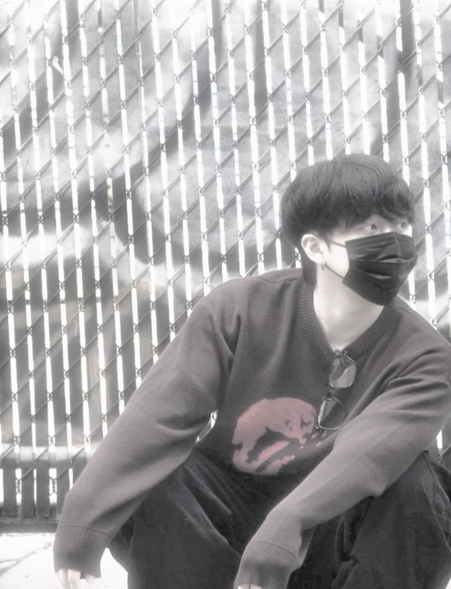 LUCC4INLUV's tweet photo. ㅤㅤㅤ

⟡ ‹𝟹   ୨🐻‍❄️-﹗ 𝑳𝒖𝒄𝒄𝒂✩⸝⸝ ㅤㅤㅤ
          ㅤㅤㅤ𝐔𝐏𝐃𝐀𝐓𝐄𝐒 ㅤㅤㅤ
          ㅤㅤㅤ⤷ Sai um pouco do cativeiro (minha casa) e resolvi dar uma volta pela cidade https://t.co/8cZZ9FQYBn