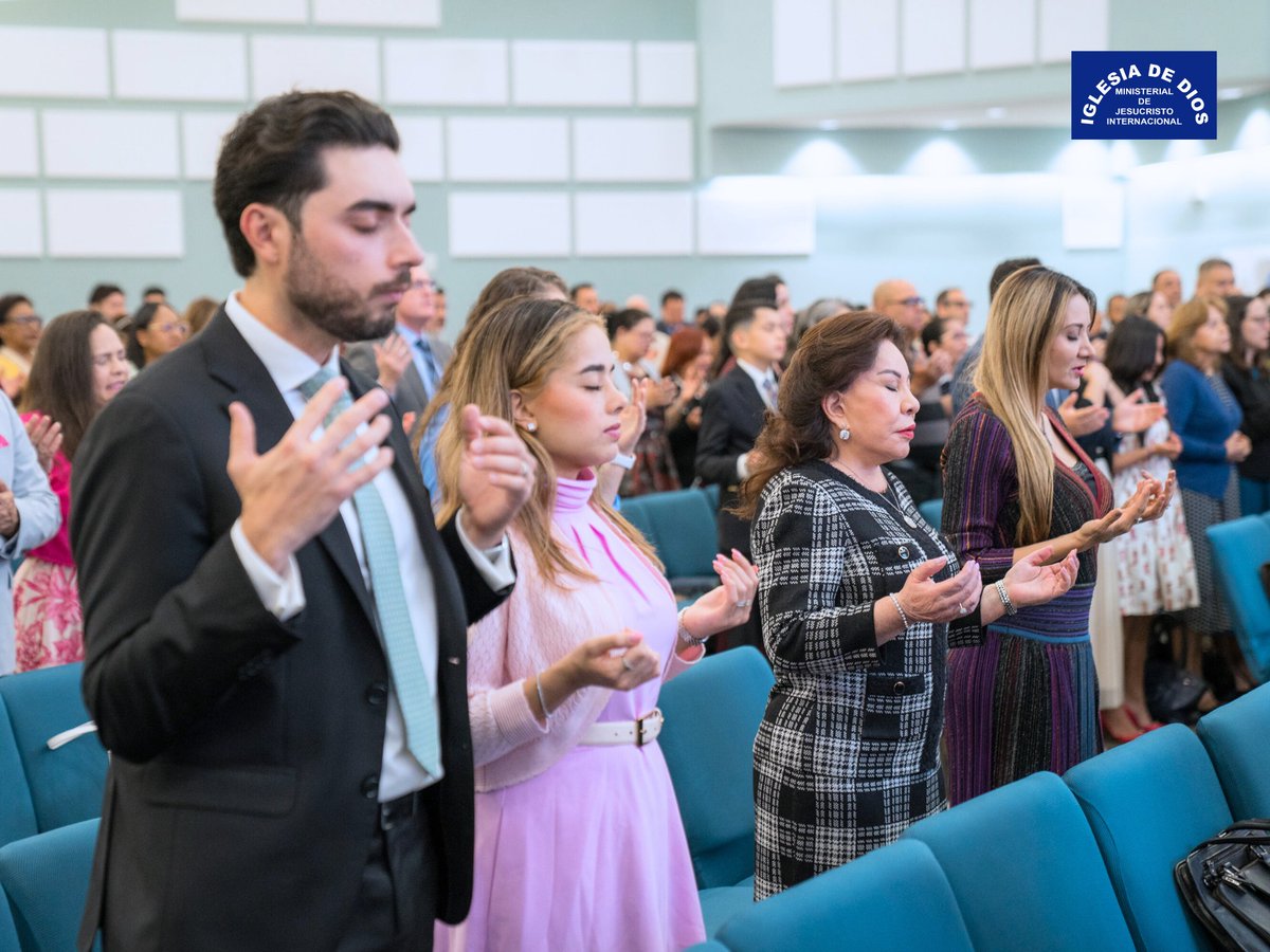 MLPiraquive's tweet photo. Fotografías de la enseñanza Lucas 18, presentada el 14 de diciembre de 2025 en las sedes de la Iglesia de Dios Ministerial de Jesucristo Internacional. @IDMJIoficial 
📹 Enlace a la enseñanza: https://t.co/y7aPUvQybI https://t.co/YG8qN9eAaW