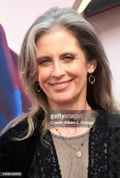 barbaravitali2's tweet photo. Happy Birthday to #HelenSlater December 15,1963 #Supergirl #TheGoodMother #TheSecretOfMySuccess https://t.co/k2MH4F7Y2i