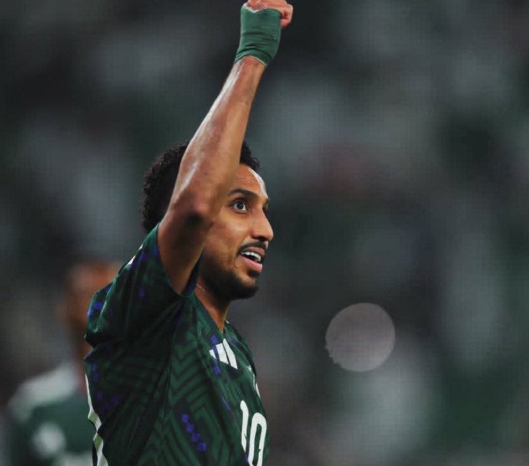 f_alkhaldi00's tweet photo. شكرًا يا قائد على كل ما قدمته لأجل الشعار، وفيًّا كعادتك 💚🙏🏻 

@salem_d29 
#السعوديه_الاردن #كأس_العرب2025 https://t.co/fiE4n8tGFL