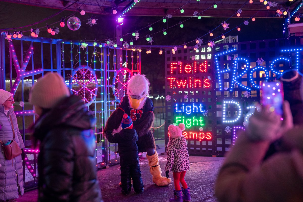 Stfrancishigh's tweet image. Reggie had so much fun making new friends at the Fairgrounds Festival of Lights! He might’ve been a little starstruck meeting all of these amazing mascots, but he loved every second of it.

Thanks for stopping by and saying hi!