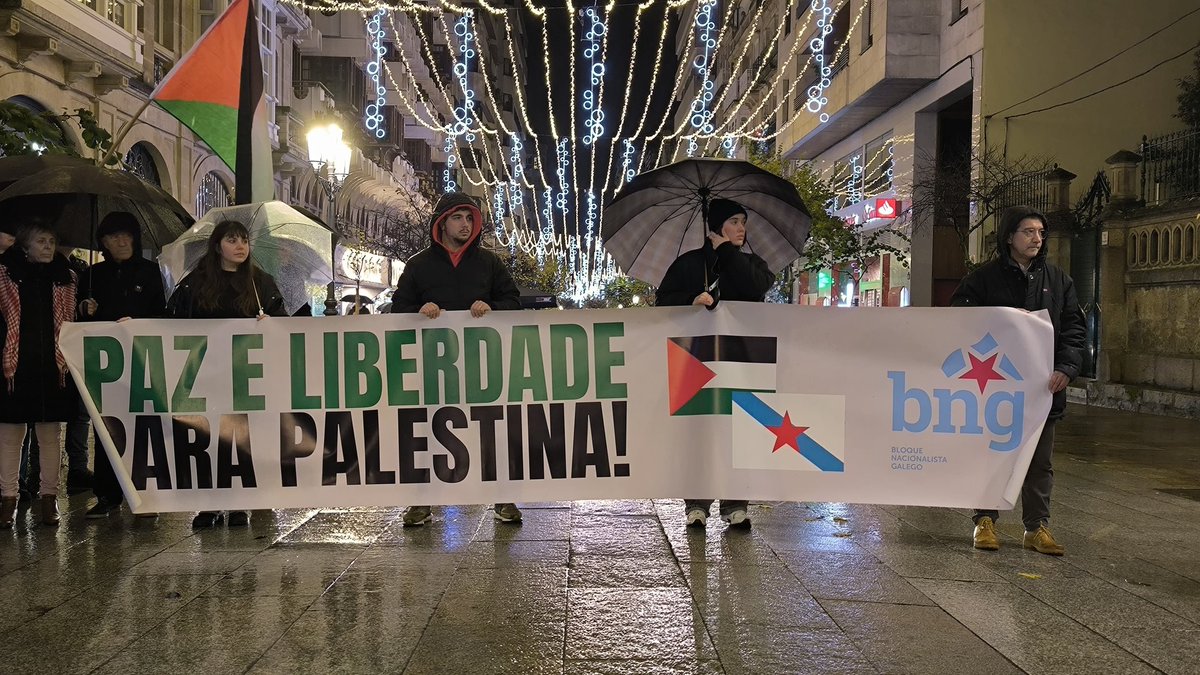 Por que o xenocidio continua, seguimos na rúa expresando a nosa solidariedade co pobo palestino.
Pola liberdade, soberanía e o dereito a unha vida digna 
#StopGenocide 
#GalizaconPalestina
#BNG