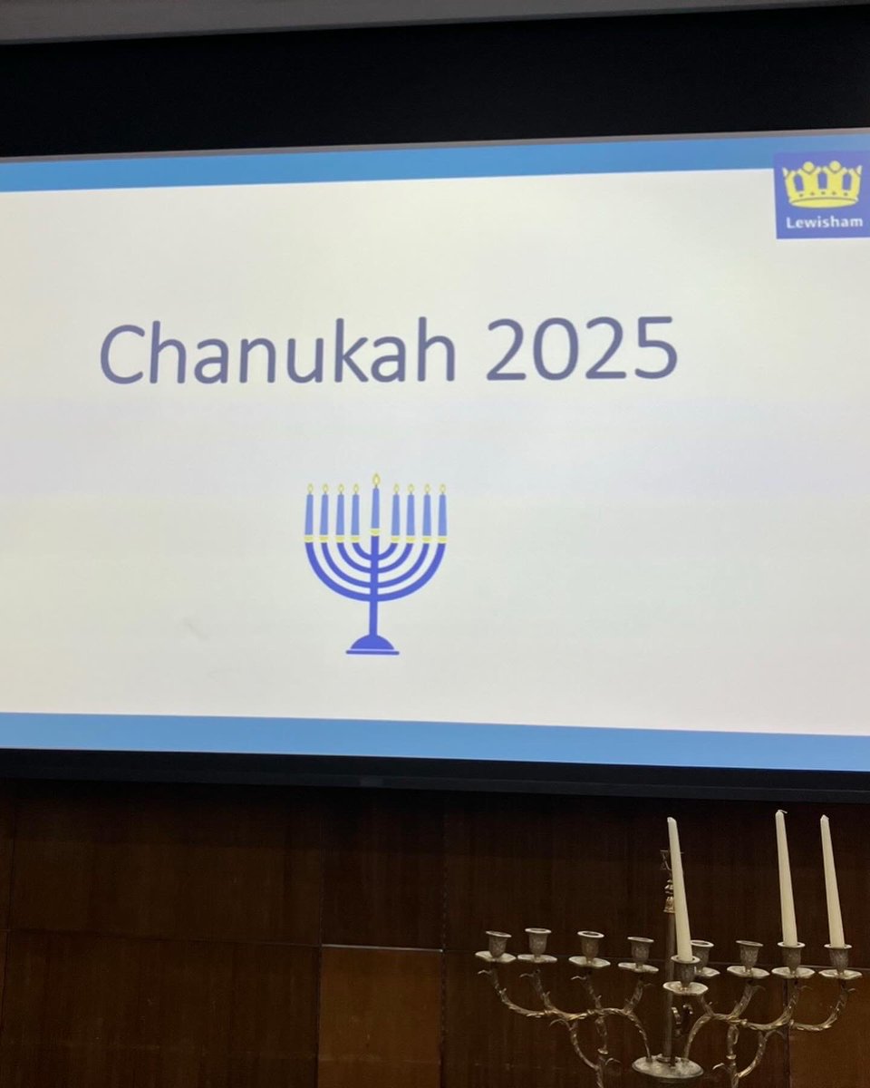 Fitting to be at a very beautiful #chanukah celebration ⁦<a href="/LewishamCouncil/">Lewisham Council</a>⁩ this evening. Expressing solidarity with Lewisham’s Jewish Community and celebrating our strength in diversity ⁦<a href="/Brenda_Dacres/">Brenda Dacres OBE</a>⁩ ⁦<a href="/Jacqpaschoud/">Jacqueline Paschoud</a>⁩