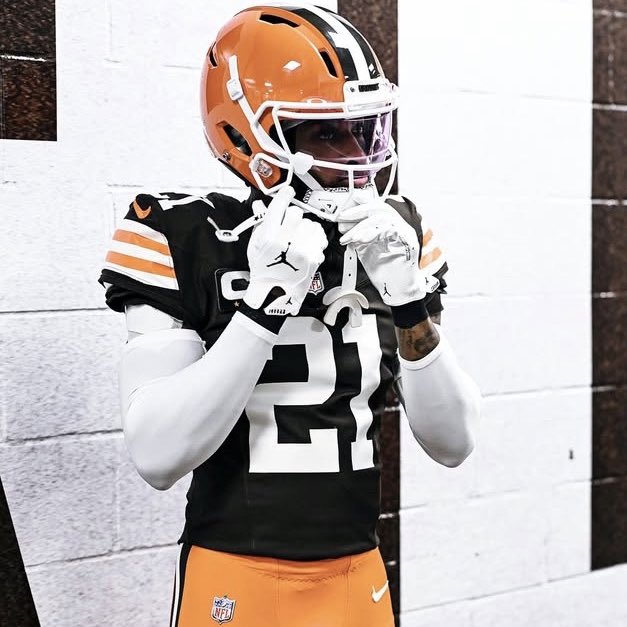 brownsfanuk's tweet image. 🚨It’s the LAST DAY of Pro Bowl voting❗️

🔁 Repost to vote for THE WARDEN

#ProBowlVote Denzel Ward

#Browns