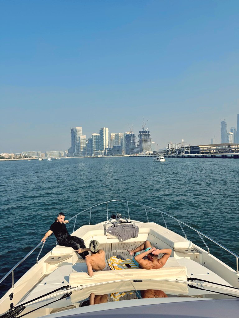 Shilllin's tweet image. Who's still in Dubai