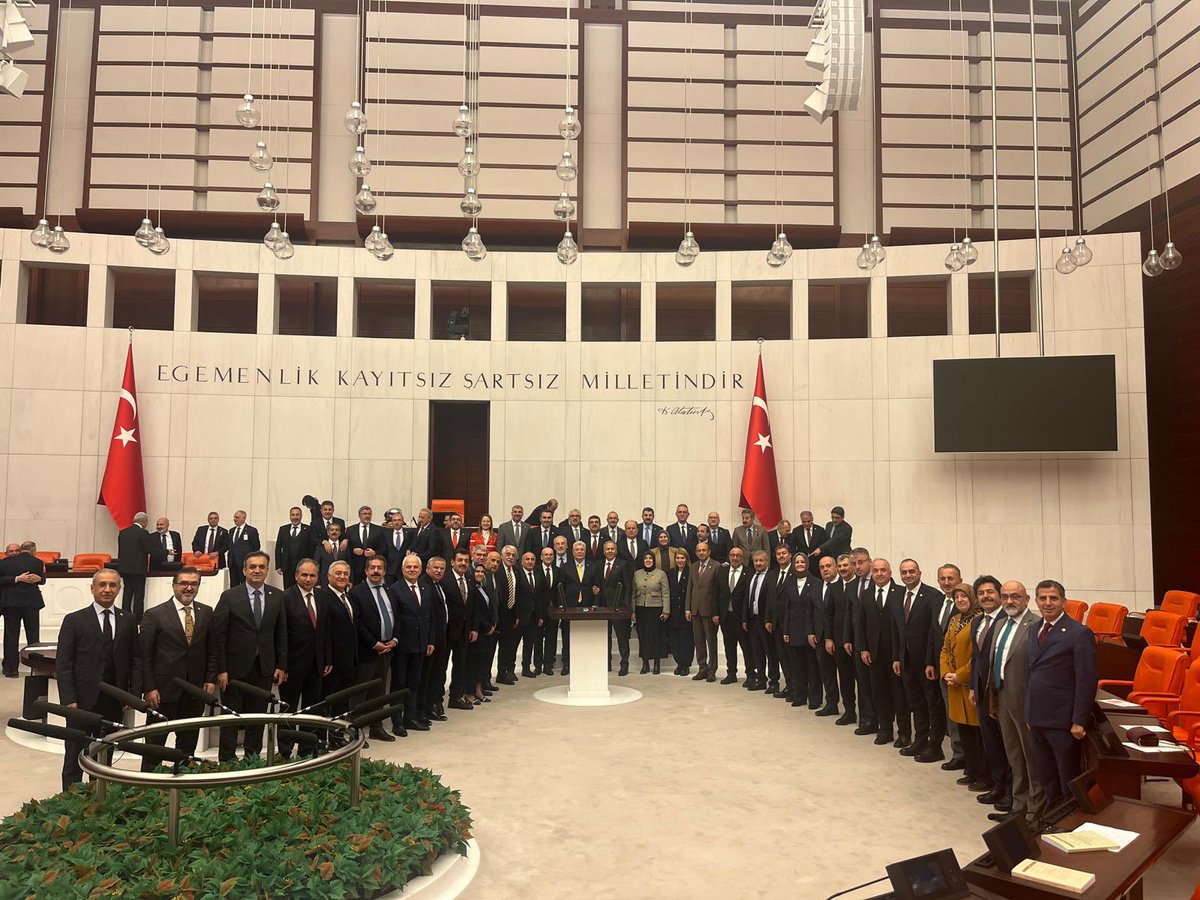 📍TBMM Genel Kurul

2026 Yılı Merkezi Yönetim Bütçe Teklifi görüşmelerinin sekizinci gününde;
🔸İçişleri Bakanlığı
🔸Hazine ve Maliye Bakanlığı
görüşmelerini tamamladık.