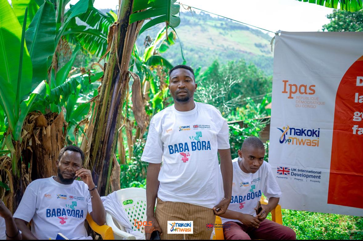 Patrickcito3's tweet photo. #16JOURS2025 đ#MakokiYaMwasi avec #BabaBora un dialogue intergĂ©nĂ©ratinnel sur le DSSR dans l'AS Mulungu ZS de MITIMURES pour #MasculinitePositive et ces hommes forts sont d'accord que le dialogue est une arme forte pour Ă©viter les discordes des vues dans les couples. https://t.co/y4mqAO9OY7