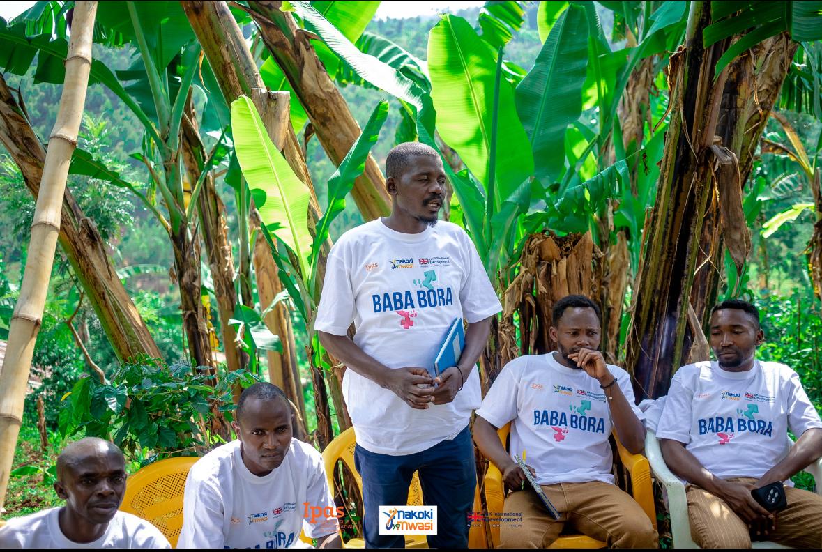 Patrickcito3's tweet photo. #16JOURS2025 đ#MakokiYaMwasi avec #BabaBora un dialogue intergĂ©nĂ©ratinnel sur le DSSR dans l'AS Mulungu ZS de MITIMURES pour #MasculinitePositive et ces hommes forts sont d'accord que le dialogue est une arme forte pour Ă©viter les discordes des vues dans les couples. https://t.co/y4mqAO9OY7