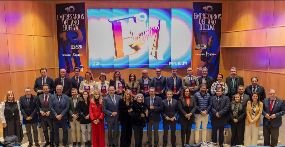 XIX Edición Premios Onubenses del Año FOE.

Hudisa y Grupo Medina, entre los reconocidos.

Enhorabuena a ambas empresas del sector agrícola, por ser referentes del liderazgo empresarial de Huelva.