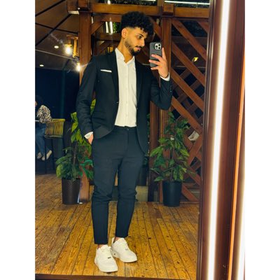 CapRizk14's tweet photo. #NewProfilePic
"إن الروح إذا إلتقت بمن يشبهها ، ترممت ، وتعافت ، واكتملت"🍂🖤
https://t.co/R8ls7uiKDA https://t.co/lKXadiYiRE
