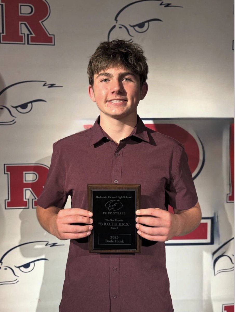 bode_hank's tweet photo. That’s a wrap on the freshmen 🏈 season…9-1…two way starter and team captain

Blessed that only 1 freshmen award handed out at the banquet to the player that best represents the football program (hard work, on field play, solid teammate, leader) 🙏 https://t.co/4QTGn6sUbF