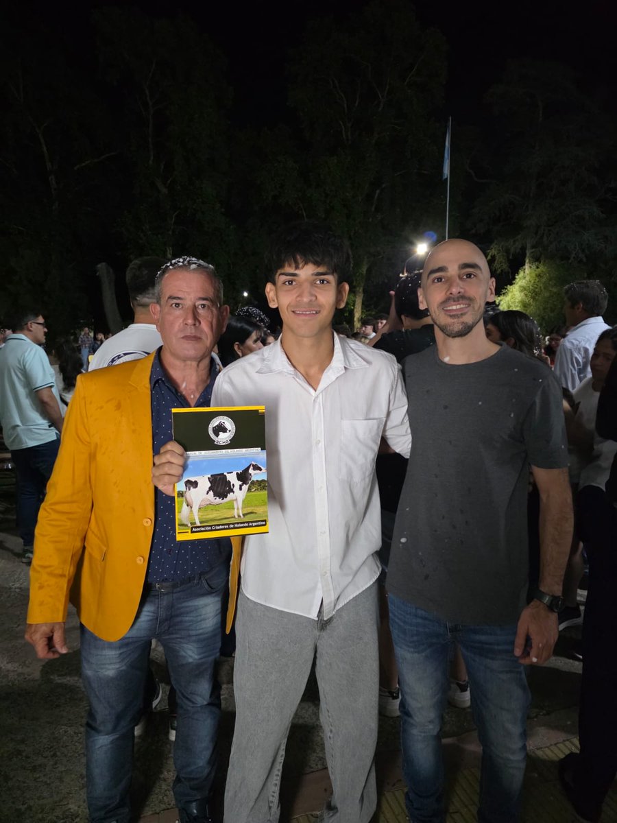 El 11 de Diciembre se realizó el acto de colación de la Escuela Agrotécnica Lib Gral San Martin de Casilda Felicitamos a los alumnos y a todo el equipo docente y directivo de la Escuela Gral. San Martín y los alentamos a seguir trabajando en la formación de nuestros jóvenes