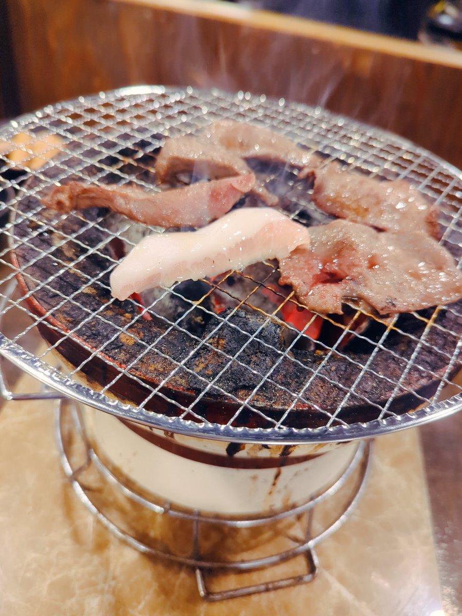 dokijunoki's tweet photo. ひとり��肉♥ https://t.co/67CDDsma03
