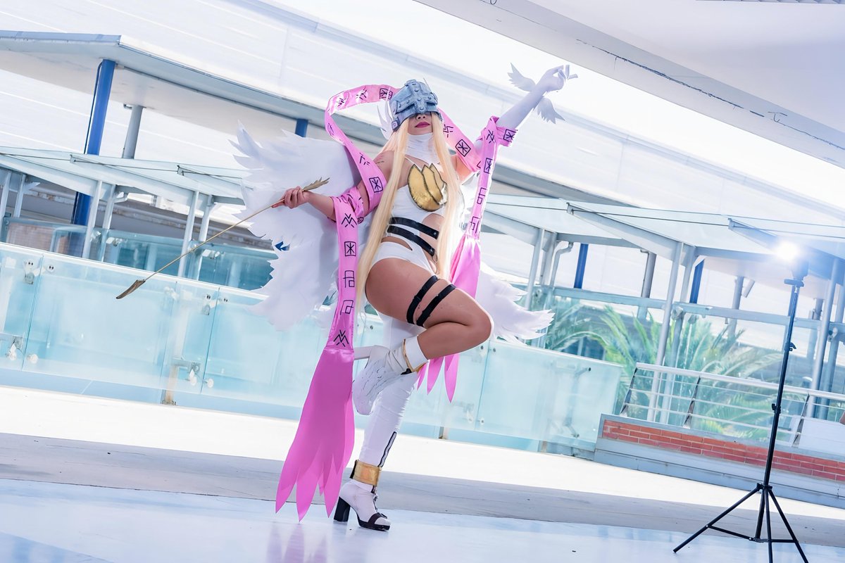 KanuGamerGirl's tweet photo. Cosplay Angewomon~🤍 Japan Weekend Madrid 20/09/25 #angewomon #Digimon #cosplaydigimon #angewomoncosplay #japanWeekend #Japanweekendmadrid #cosplayer #Angewomondigimon https://t.co/i44WHvR59w
