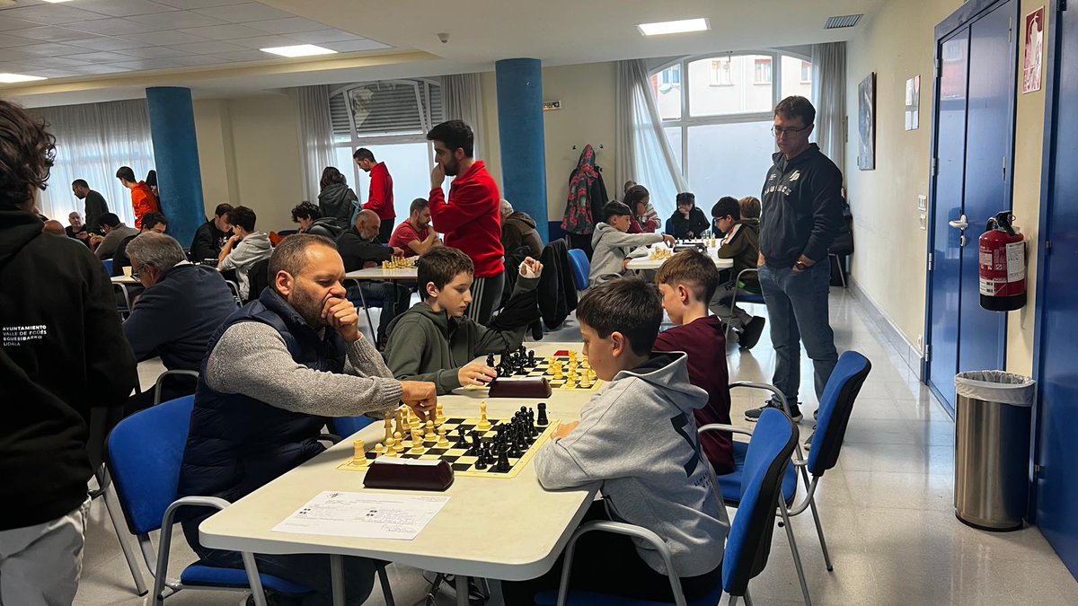 ADSanJuanDKE's tweet photo. ♟️ 𝐒𝐨𝐫𝐩𝐫𝐞𝐧𝐝𝐞𝐧𝐭𝐞𝐬 𝐫𝐞𝐬𝐮𝐥𝐭𝐚𝐝𝐨𝐬 𝐝𝐞 𝐀𝐣𝐞𝐝𝐫𝐞𝐳 𝐒𝐚𝐧 𝐉𝐮𝐚𝐧 𝐞𝐧 𝐞𝐥 𝐂𝐭𝐨. 𝐑𝐞𝐥á𝐦𝐩𝐚𝐠𝐨 𝐝𝐞 𝐍𝐚𝐯𝐚𝐫𝐫𝐚 𝐩𝐨𝐫 𝐄𝐪𝐮𝐢𝐩𝐨𝐬 / Donibane Xakearen emaitza harrigarriak Nafarroako tximista ekipoen arabera

https://t.co/7ca3I7ikYZ https://t.co/JUC8GRyvKo