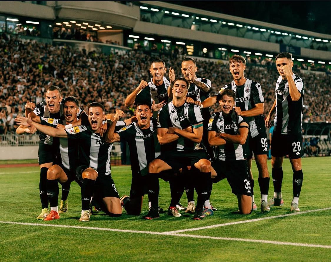 TomazoRoki's tweet image. JESENJI ŠAMPIONI! 🖤🤍🏆