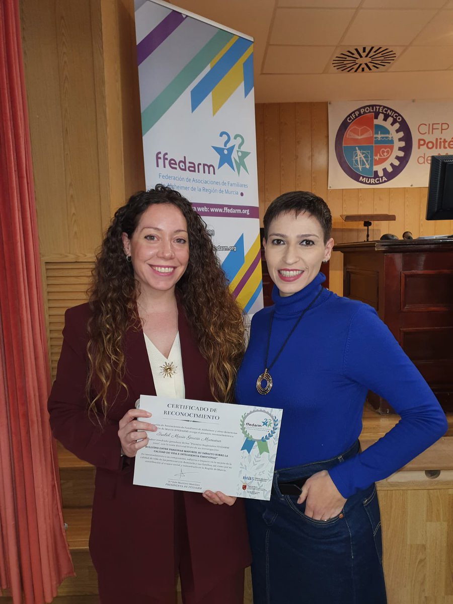 inmamendez_um's tweet photo. La tesis doctoral de Isa García Munuera, codirigida junto con la profesora Cecilia Ruiz Esteban, ha sido una de las premiadas por la Federación de Federación de Alzheimer en la I Convocatoria de los Premios Regionales (FFEDARM) 2025. @UMU https://t.co/tFKANX75PK